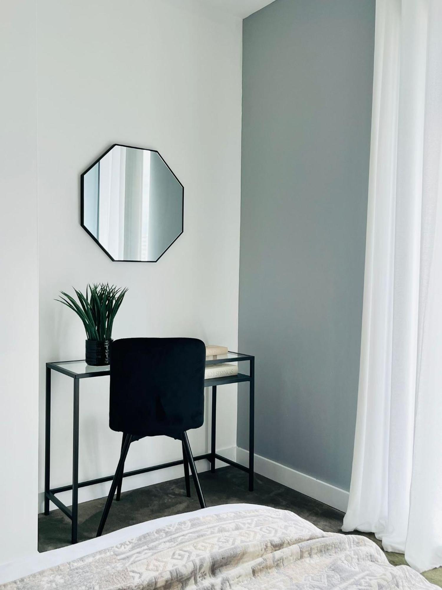 Apartment Luxurious - Prime Location Near Excel, O2 & Canary Wharf London